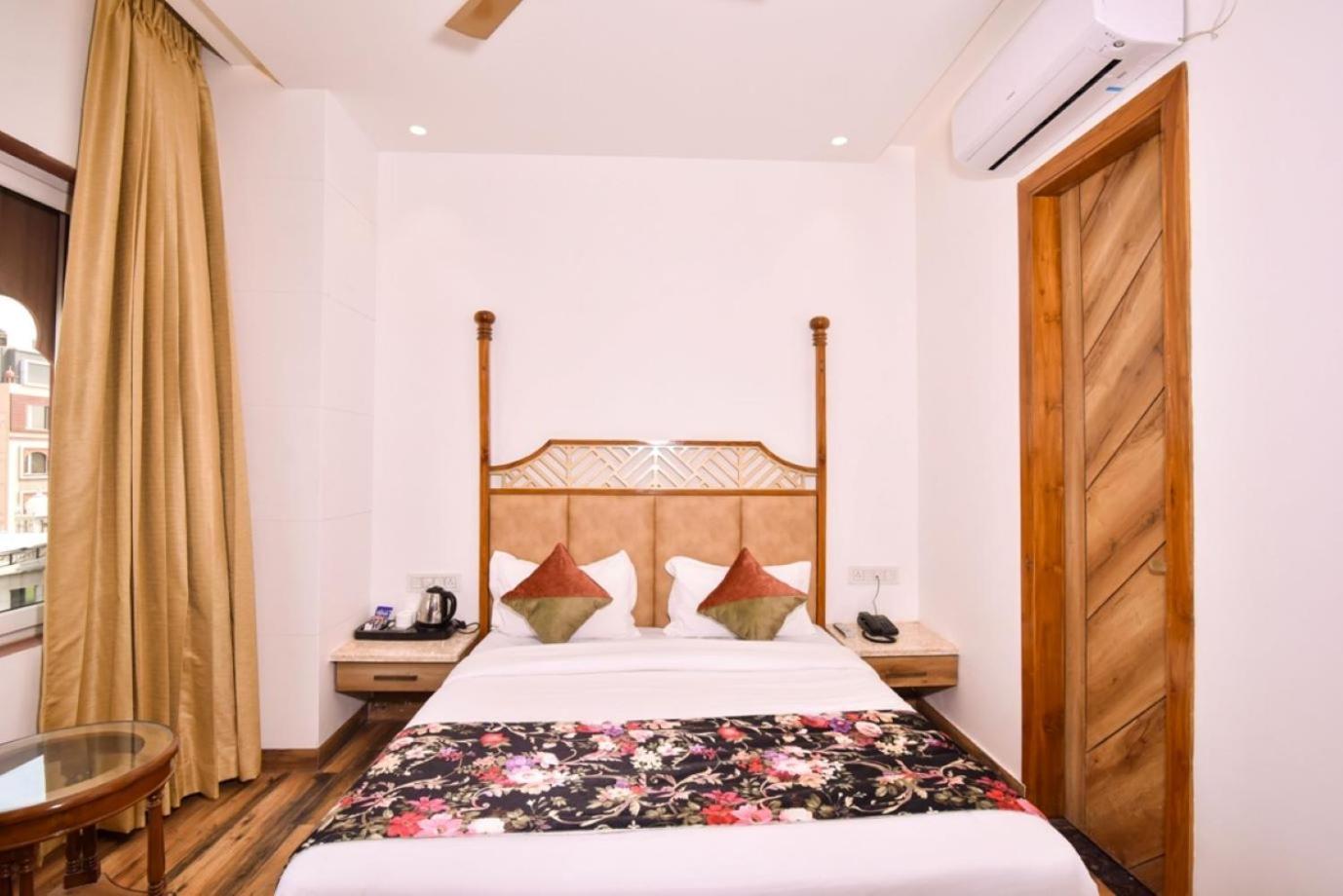 Hotel Rv Golden Amritsar Exterior photo
