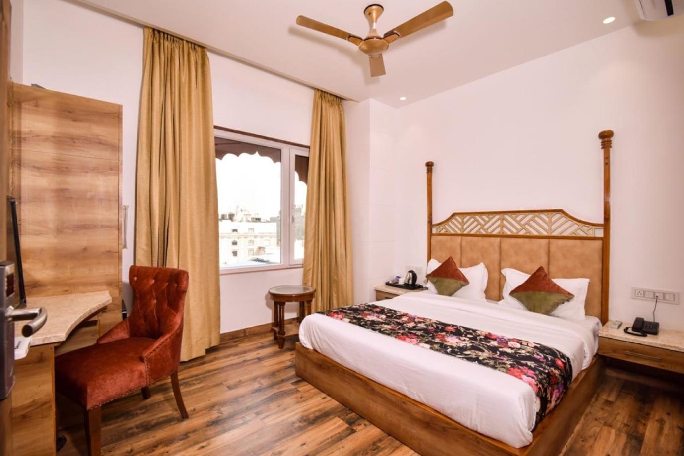 Hotel Rv Golden Amritsar Exterior photo