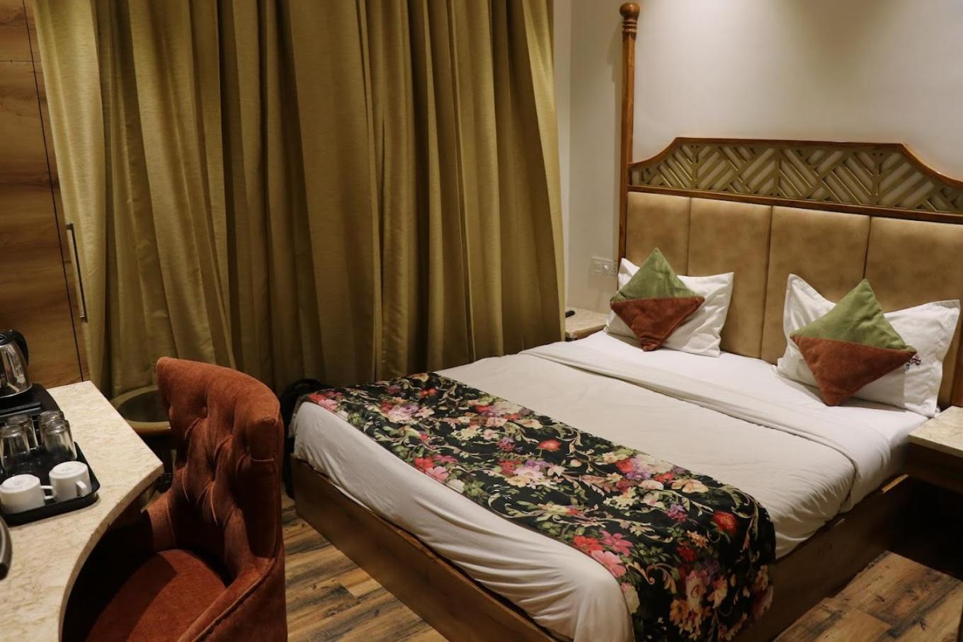 Hotel Rv Golden Amritsar Exterior photo